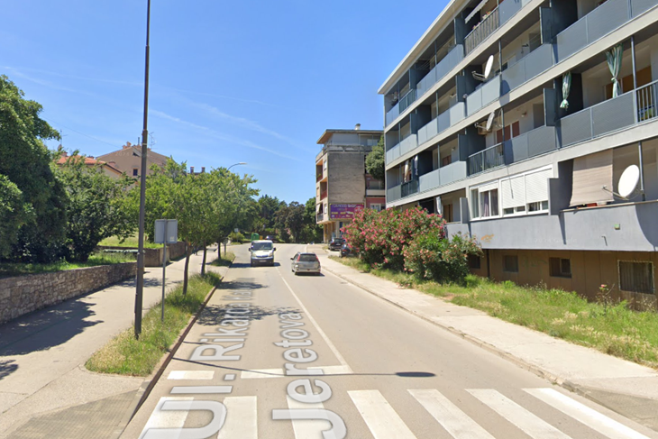 (Google Maps)