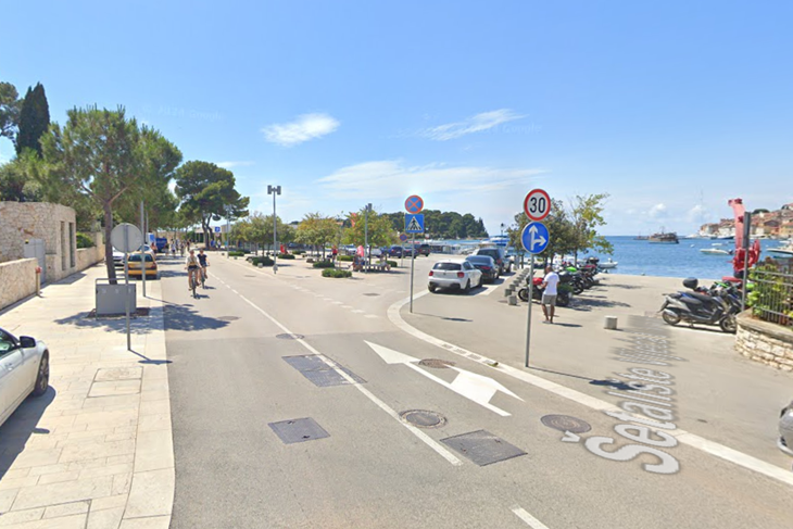 (Google Maps)