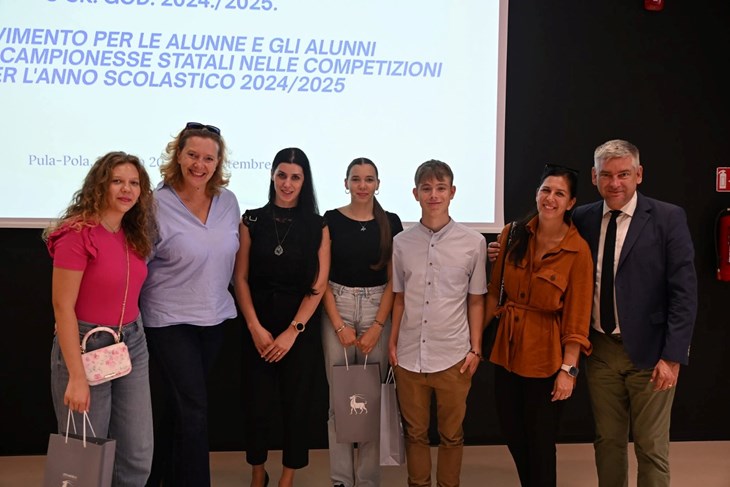 (Srednja škola Mate Balote Poreč)