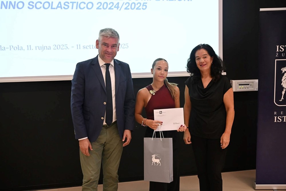 (Srednja škola Mate Balote Poreč)