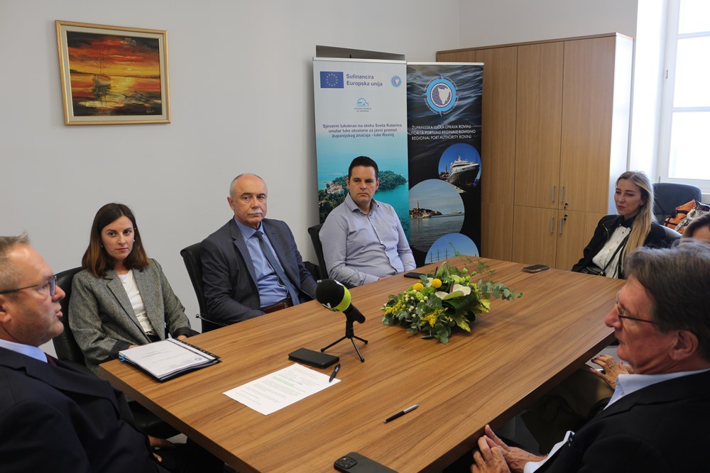 Sjeverni lukobran Rovinj - s potpisivanja ugovora za izgradnju