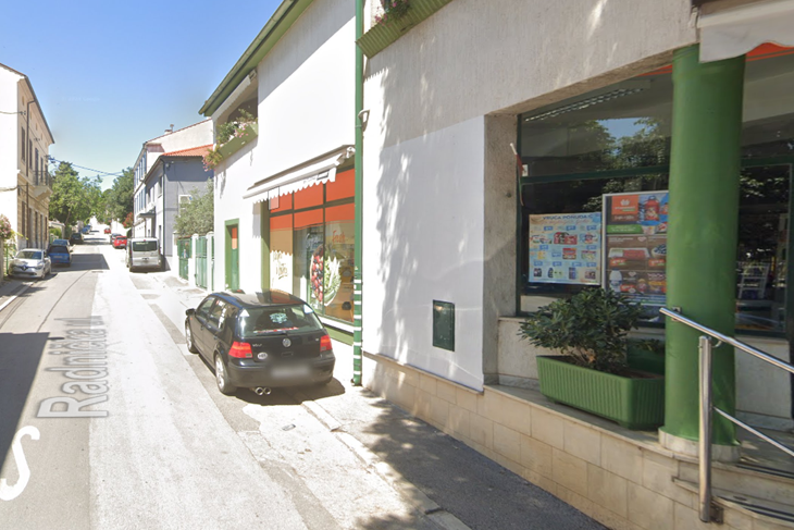(Google Maps)