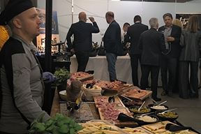 Gastro ponuda istarskog pršuta i sira (Snimio Zvonimir Guzić)