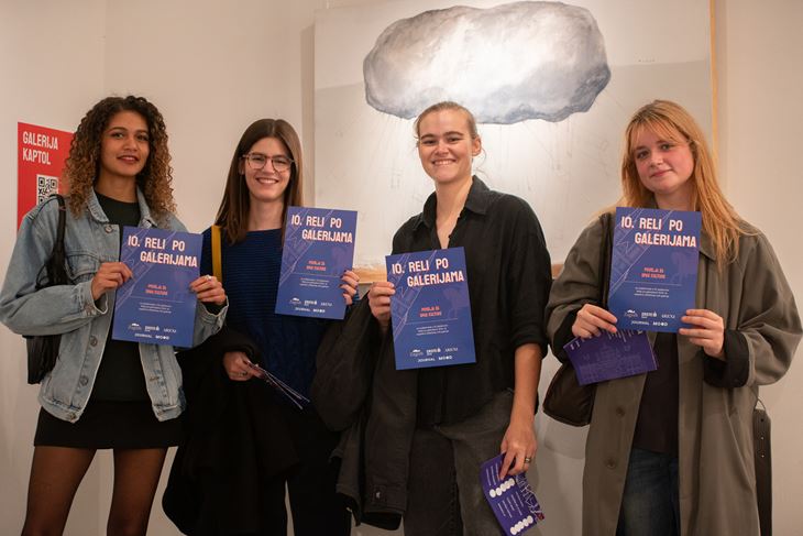 (Reli po galerijama)