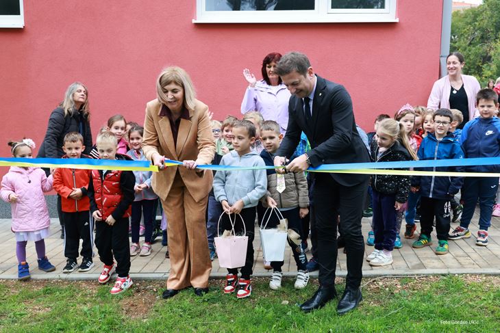 (Foto Grad Rovinj - vrtić)