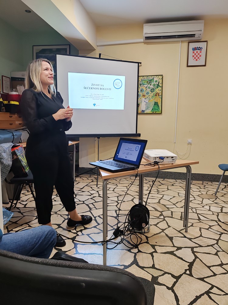 Predavanje je održala dr. Dora Sergo iz opatijske Thalasoterapije