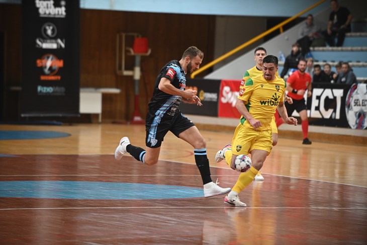 Luka Suton u dvoboju s Danielom Moravcem (Snimio Nikola Blagojević)