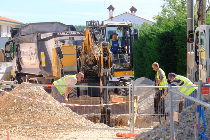 (Zajednički projekt)