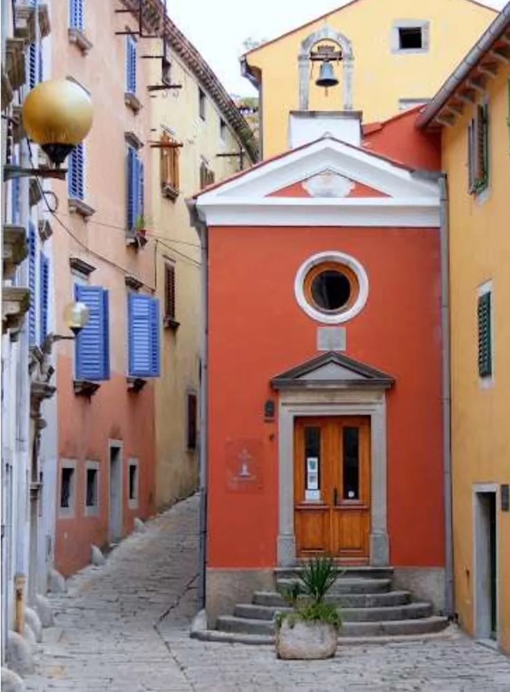 Restaurirana preslica i zvono na crkvici Gospe od Karmela