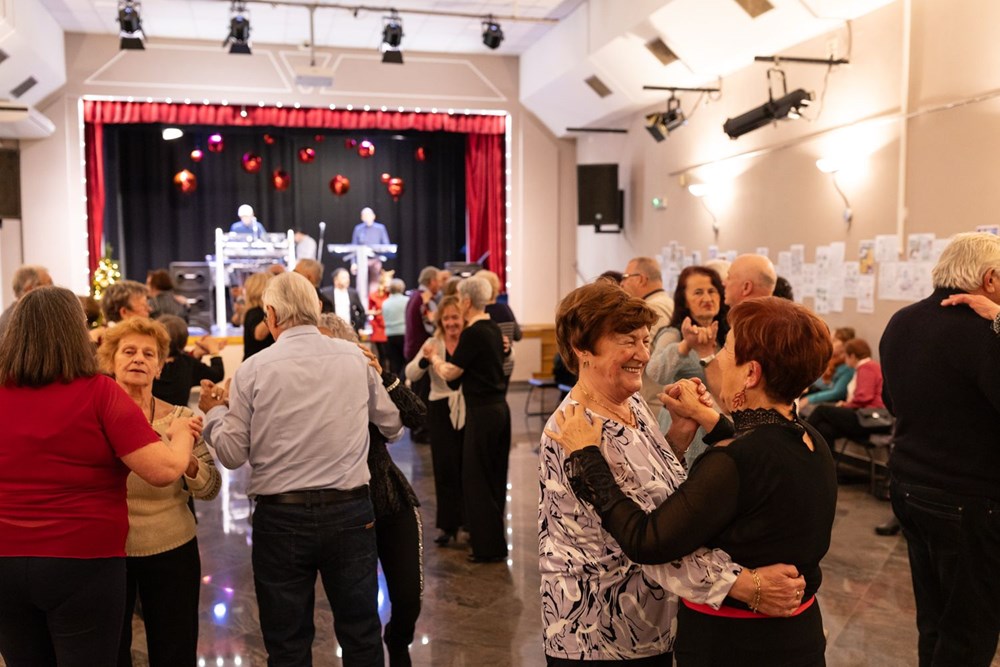 (Druženje umirovljenika)