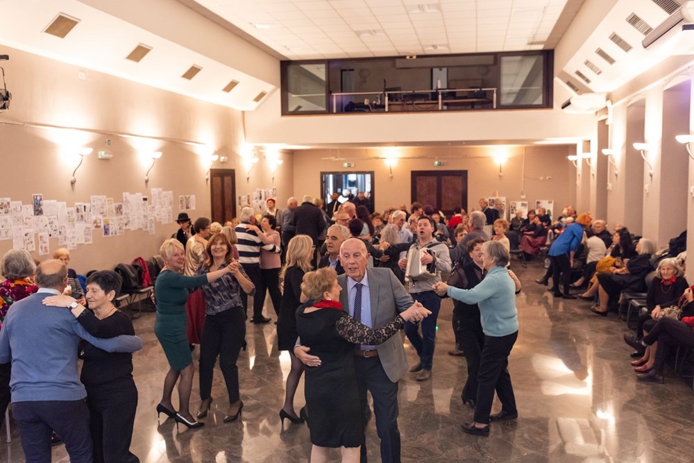 (Druženje umirovljenika)