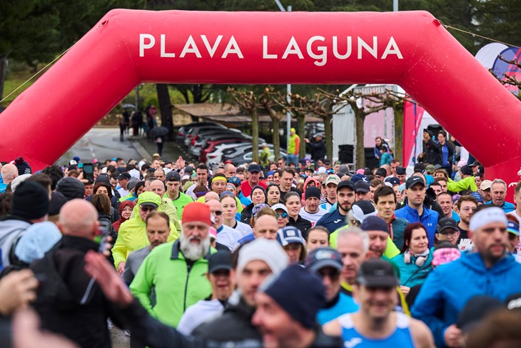 (Plava laguna polumaraton)