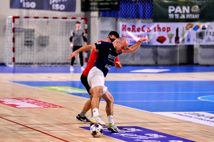 Otvaraju završni dan - 95/96