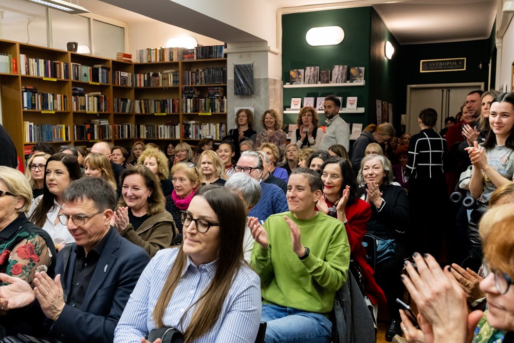 (Klub knjižara Pula)