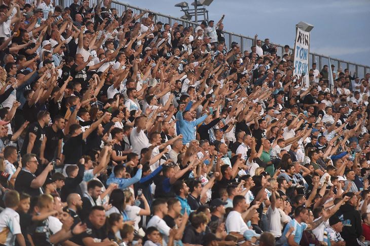 Ilustracija navijači(Sergej Drechsler / Novi list)