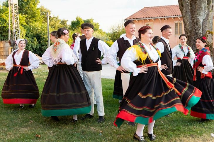 Uoči nastupa (FD Cere)