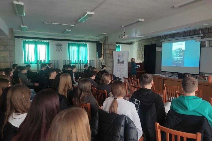 (Foto: Srednja škola)