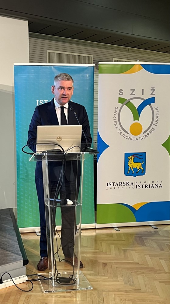 (Snimila Mateja Sponza)