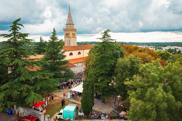 Ilustracija (Foto Studio 11)