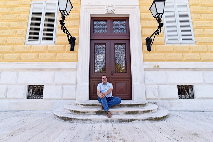 (Snimio Hassan Abdelghani)