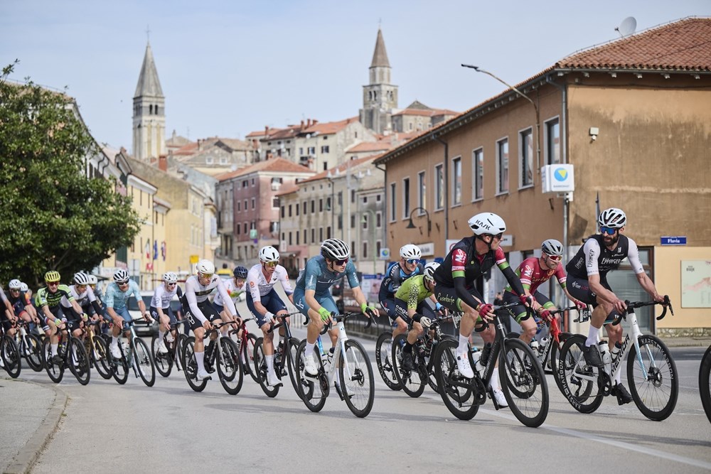 (Snimio Merlo De Graia)