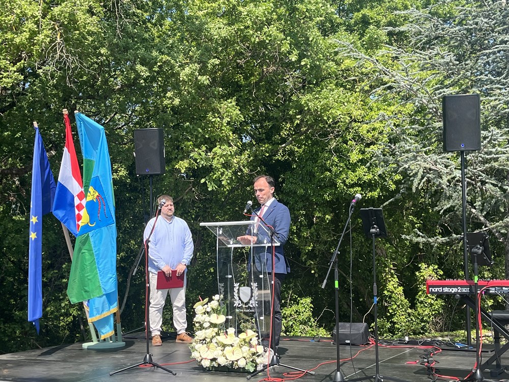 (Snimila Mateja Sponza)