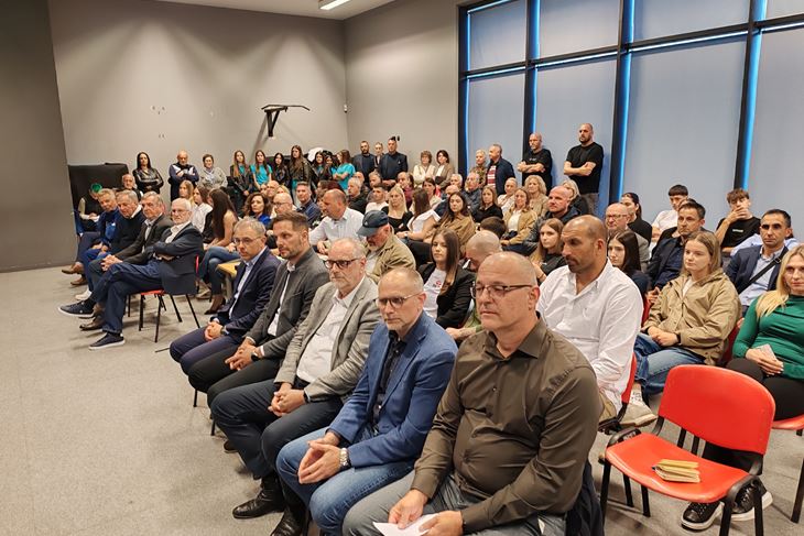 Gosti i sportaši na svečanom proglašenju (Snimio Branko Biočić)