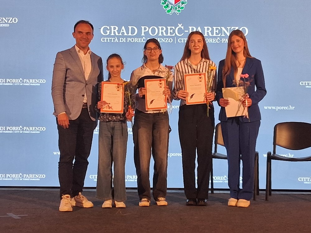 (Gradska knjižnica Poreč)