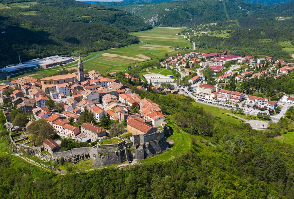 Buzet (Press)