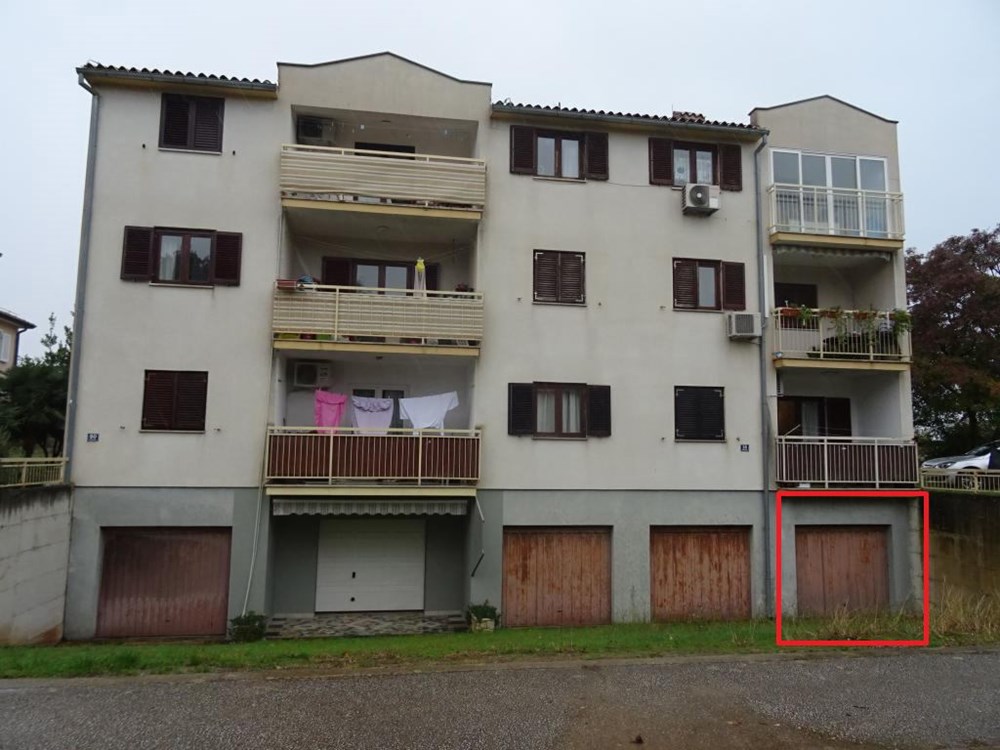 Poreč, Kvajera 18 (Državne nekretnine)