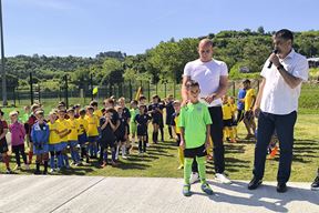 Svečanost otvorenja nogometnog terena u Bujama - predsjednik kluba Danijel Fabac i gradonačelnik Fabrizio Vižintin (Snimio Zvonimir Guzić)
