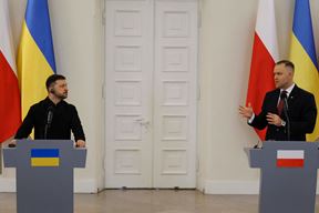 (Photo by Wojtek RADWANSKI / AFP) / ALTERNATE CROP