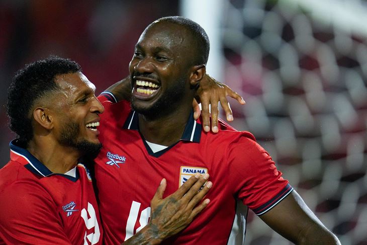 Cecilio Waterman i Alberto Quintero (Photo by ARNULFO FRANCO / AFP)
