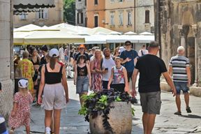 Turisti Pula Ilustracija (Arhiva)