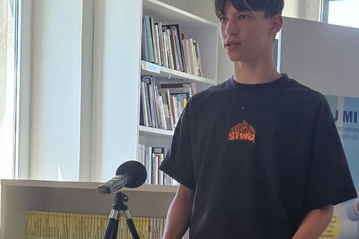 (Gradska knjižnica –  Biblioteca civica „Matija Vlačić Ilirik“ Rovinj)