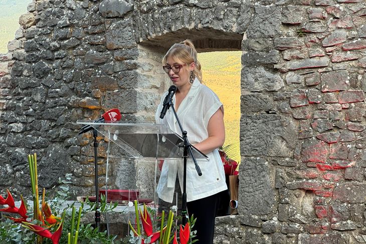 Laureati s načelnicom i predsjednicom Općinskog vijeća (Snimila Gordana Čalić Šverko)