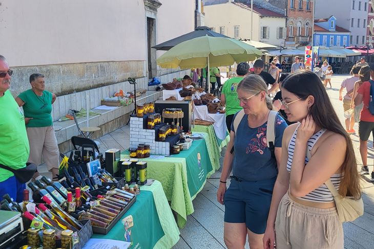 (Institut za poljoprivredu i turizam)