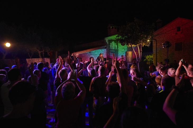 (Foto: Festival na dragom kamenu)