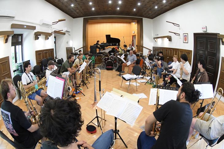 S probe Jeunesses Musicales Svjetskog jazz orkestra u Grožnjanu (Snimio Milivoj Mijošek)