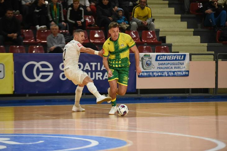 (Futsal Pula)