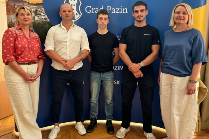(Grad Pazin)