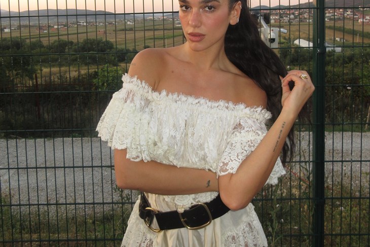 (Foto: X / DUALIPA)