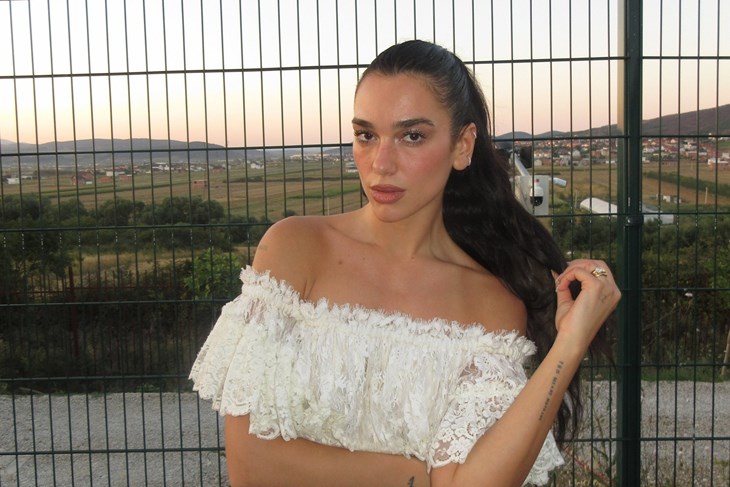 (Foto: X / DUALIPA)