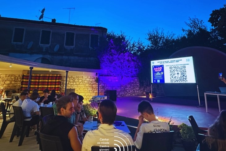 (Centar za mlade "Dino škrapić)