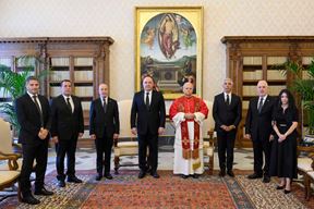 (Foto: AFP / Vatican media)