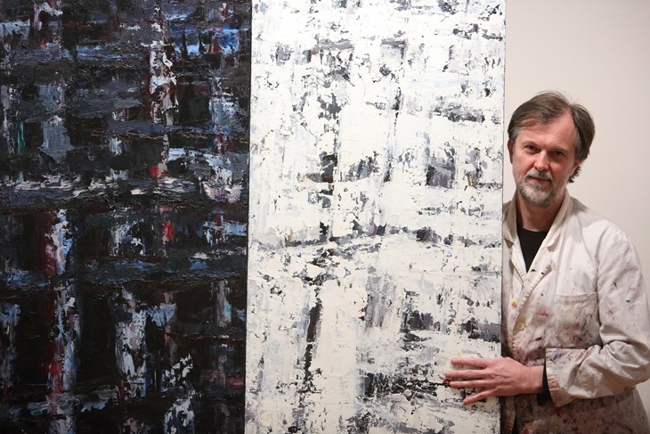 (Adris)