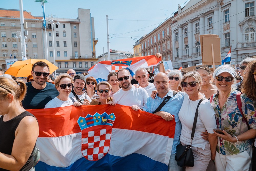 (Možemo)