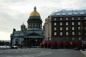 Sankt Peterburg (Unsplash)