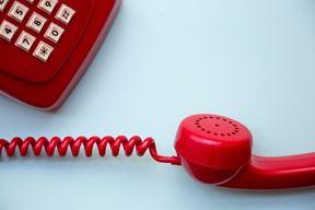 Telefon Ilustracija (Unsplash)
