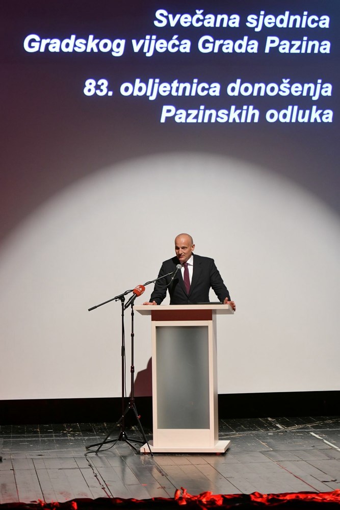 (Grad Pazin)